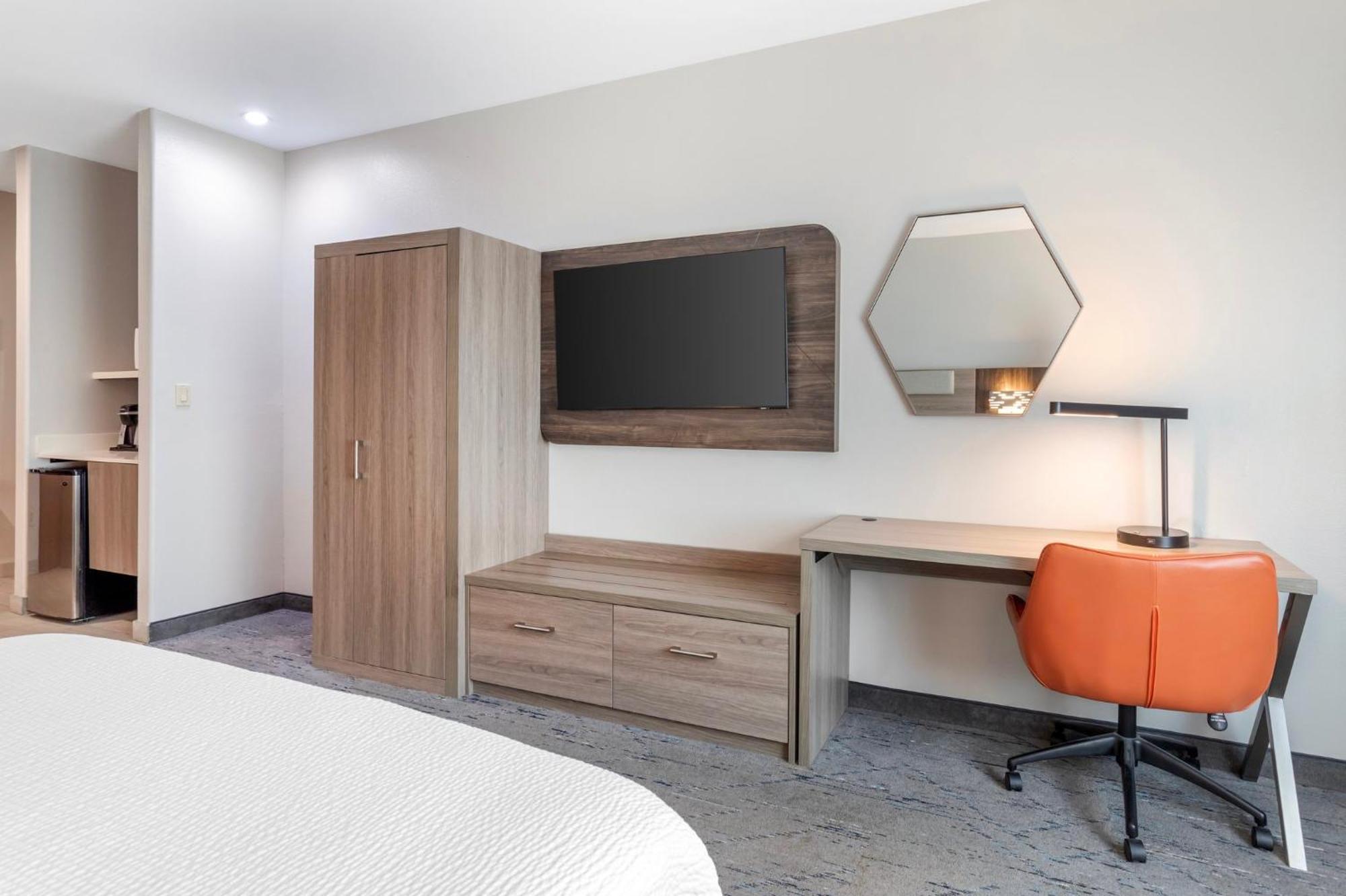 Holiday Inn Express Hotel And Suites Alice By Ihg Exterior photo
