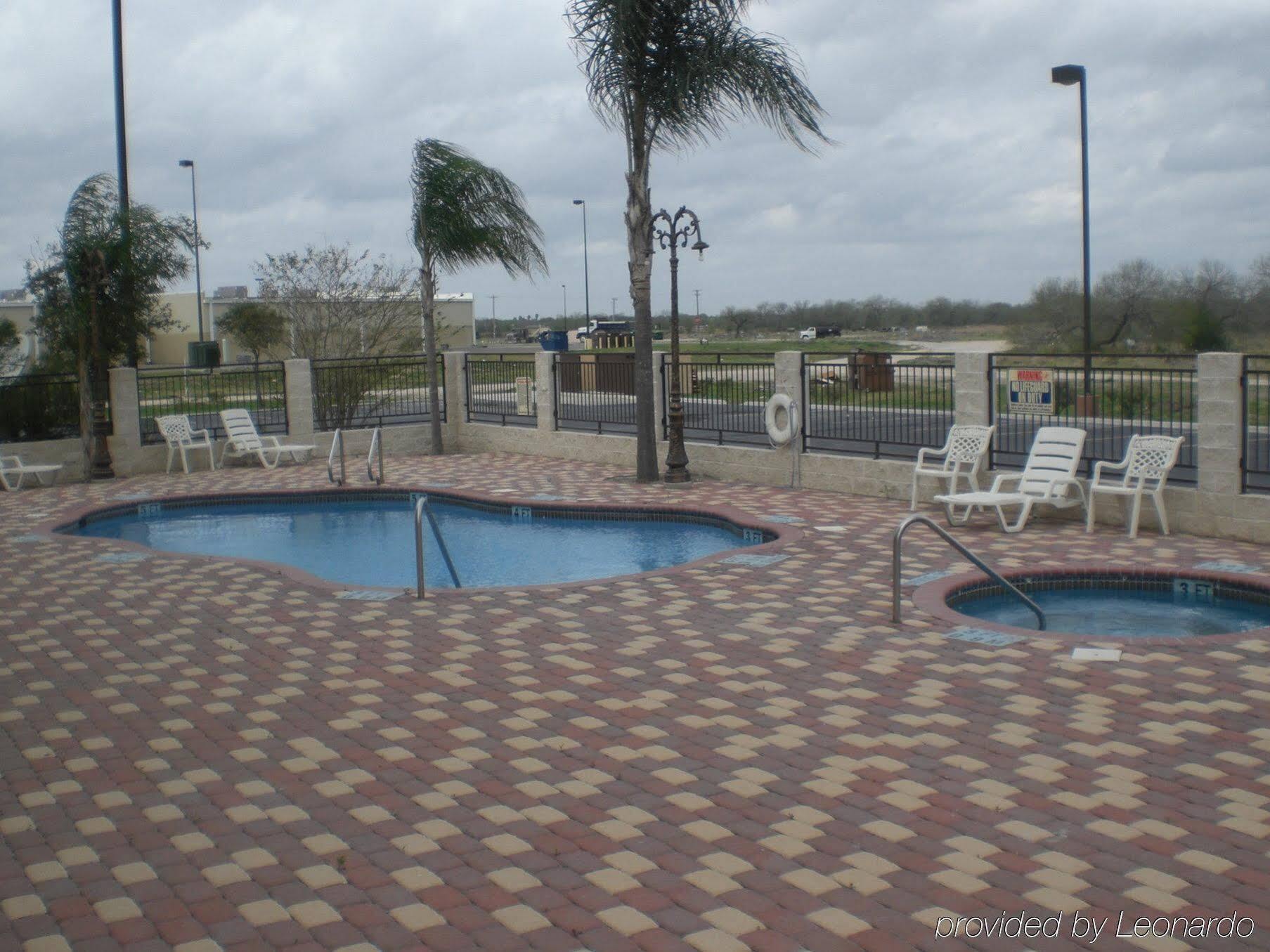 Holiday Inn Express Hotel And Suites Alice By Ihg Exterior photo